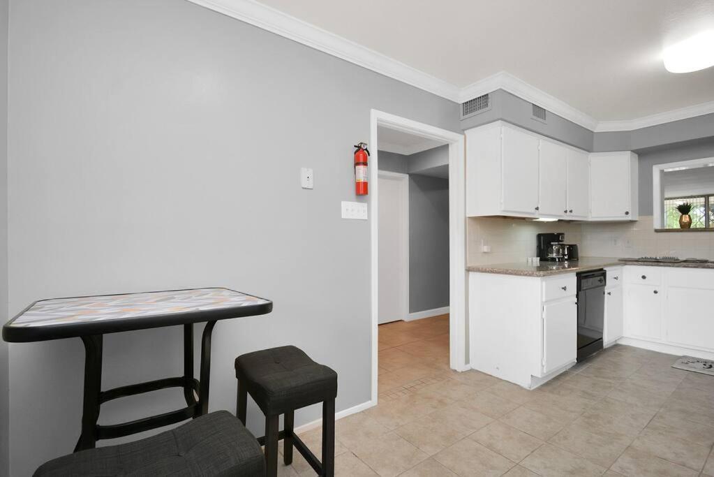 Double Master Suites Condo Near Med Ctr, Nrg Arena 2 Houston Exterior photo