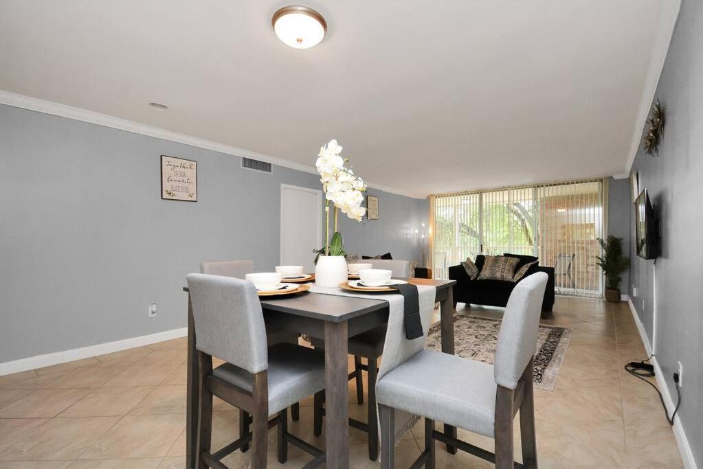 Double Master Suites Condo Near Med Ctr, Nrg Arena 2 Houston Exterior photo